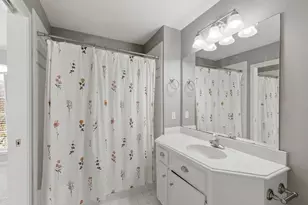 1711 Forestlake Dr, Sugar Land, TX 77479 - Photo 22