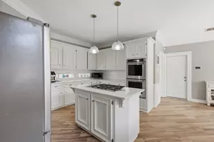 1711 Forestlake Dr, Sugar Land, TX 77479 - Photo 12