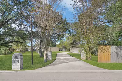 2202 Koster Road, Alvin, TX 77511 - Photo 2