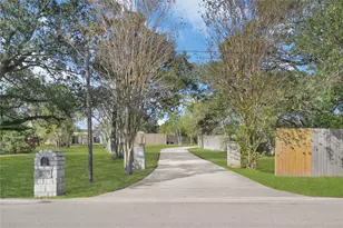 2202 Koster Rd, Alvin, TX 77511 - Photo 2