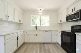6023 Knotty Post Ln, Spring, TX 77373 - Photo 10