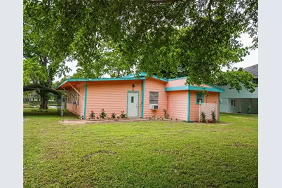 357 County Road 296, Sargent, TX 77414 - Photo 4