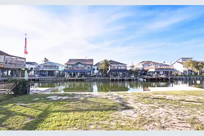 191 Barracuda, Bayou Vista, TX 77563 - Photo 8