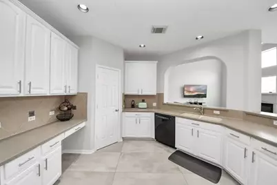 13710 Breezy Meadow Court, Houston, TX 77044 - Photo 10