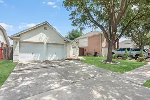 18634 S Wimbledon Dr, Katy, TX 77449 - Photo 2