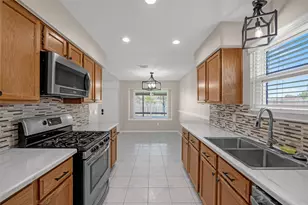 2302 Doverglen Dr, Missouri City, TX 77489 - Photo 6
