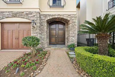 52 Briar Hollow Lane #E, Houston, TX 77027 - Photo 4
