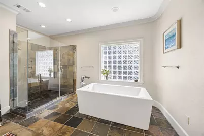 52 Briar Hollow Lane #E, Houston, TX 77027 - Photo 22
