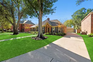 15823 Echo Lodge Dr, Houston, TX 77095 - Photo 2