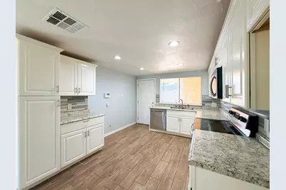 13175 Clarewood Drive, Houston, TX 77072 - Photo 6