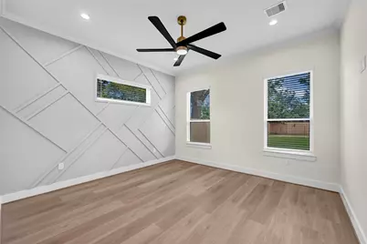 987 Glen Avenue #A/B, Houston, TX 77088 - Photo 4