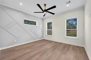 987 Glen Ave, Houston, TX 77088 - Photo 4