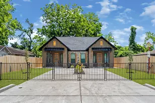 987 Glen Ave, Houston, TX 77088 - Photo 2