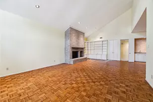 10 S Briar Hollow Ln, Houston, TX 77027 - Photo 2