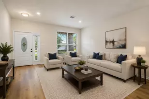 5227 Meadow Canyon Dr, Sugar Land, TX 77479 - Photo 4