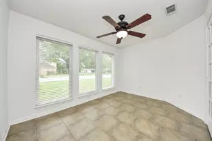 8227 Ivan Reid Dr, Houston, TX 77040 - Photo 36