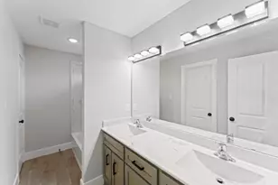 5140 Mallow St, Houston, TX 77033 - Photo 8