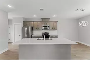 5140 Mallow St, Houston, TX 77033 - Photo 10