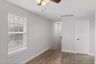 5140 Mallow Street, Houston, TX 77033 - Photo 4