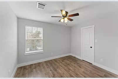 5140 Mallow Street, Houston, TX 77033 - Photo 6