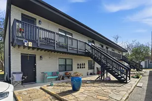 201 S Kansas Ave, League City, TX 77573 - Photo 2
