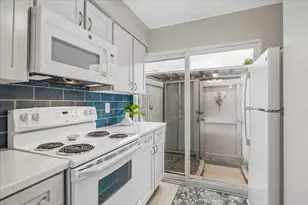 5050 Glenmont Dr, Houston, TX 77081 - Photo 4