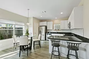 3739 Main Poplar Dr, Houston, TX 77025 - Photo 12