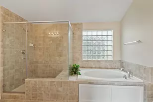3739 Main Poplar Dr, Houston, TX 77025 - Photo 22