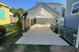 3519 Ave P 1/2, Galveston, TX 77550 - Photo 34