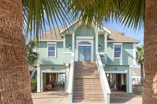219 Lokai St, Tiki Island, TX 77554 - Photo 44