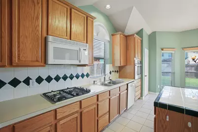 8305 Spinnaker Bay Lane, Pearland, TX 77584 - Photo 10