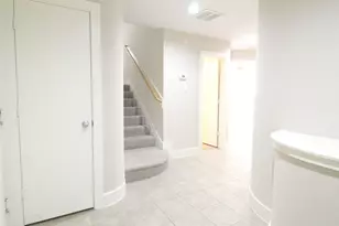 3031 Buttercup St, Houston, TX 77063 - Photo 2
