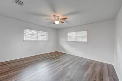 10810 Willowisp Drive, Houston, TX 77035 - Photo 32