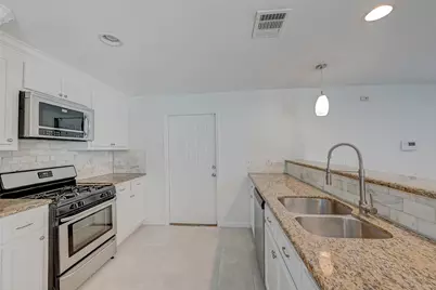 10810 Willowisp Drive, Houston, TX 77035 - Photo 18