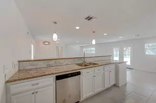 10810 Willowisp Dr, Houston, TX 77035 - Photo 20