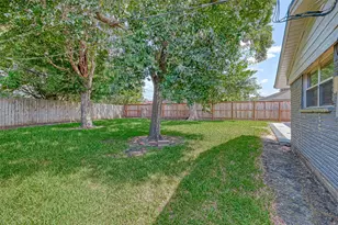 10810 Willowisp Dr, Houston, TX 77035 - Photo 42