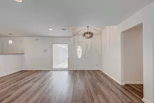 10810 Willowisp Dr, Houston, TX 77035 - Photo 8