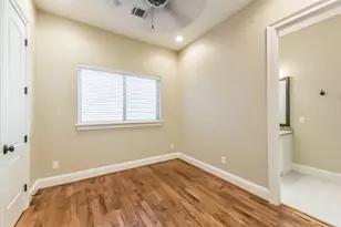 1126 W 16th St, Houston, TX 77008 - Photo 8