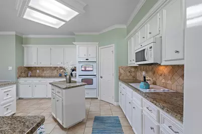 120 Harbour Town Drive, Conroe, TX 77356 - Photo 18
