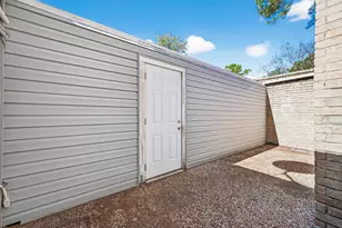 10738 Briar Forest Dr, Houston, TX 77042 - Photo 46