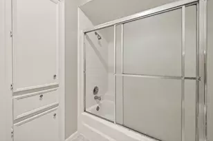 10738 Briar Forest Dr, Houston, TX 77042 - Photo 34