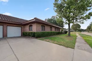 6303 Lugary Dr, Houston, TX 77036 - Photo 16