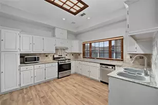 6303 Lugary Dr, Houston, TX 77036 - Photo 8