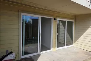 10075 Westpark Dr, Houston, TX 77042 - Photo 20