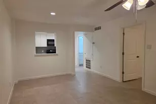 10075 Westpark Dr, Houston, TX 77042 - Photo 8