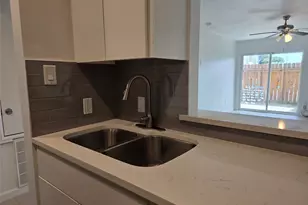 10075 Westpark Dr, Houston, TX 77042 - Photo 32