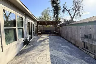 8002 Brandon St, Houston, TX 77051 - Photo 30