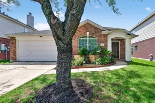 2606 Cypress Springs Dr, Pearland, TX 77584 - Photo 4