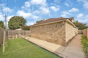 8911 Lawncliff Ln, Houston, TX 77040 - Photo 40
