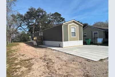805 S Morgan Street, Angleton, TX 77515 - Photo 1